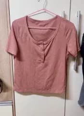 ジョーン・エ prettiestフィット モブピンク カラー ゴージ 半袖 クロップドTシャツ
