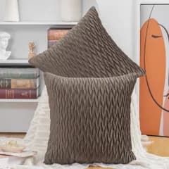 新品 Madizz クッションカバー 2枚セット 北欧 柔らかい ビロード無地 背当て 装飾 枕カバー 座布団カバー ソファ用 寝室用 60 x 60 cm ブラウン
