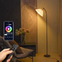 LEDフロアランプ、リモコンとアプリコントロール付き、無段階RGB調整可能1600万色、ダイナミックライト、タイマー設定、シンプルでモダンなデザインのフロアランプ、ランプシェード付き、リビングルーム、寝室、オフィス、ダイニングルーム用の背の高いスタン 国内発送