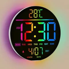 HUO JI デジタル時計 壁掛け 大型 LED 25cm ライト付き 秒/日付/温度/曜日/時刻表示 白枠 | 11色RGBカラー表示, 音量・明るさ調節, 2つのアラーム・タイマー・メモリー機能, 12H/24H切替, リモコン付き, USB給電 国内発送