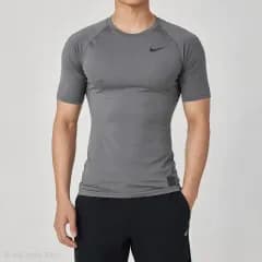 100 NIKE プロ コンプレッション 半袖Tシャツ