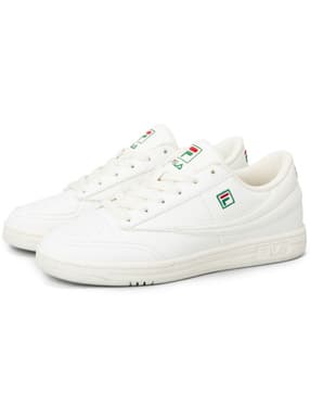 group着用 FILA　ロゴスニーカー