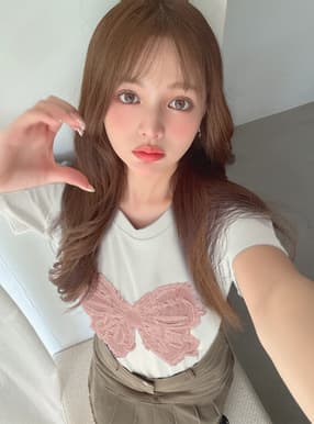 リボンモチーフTシャツ