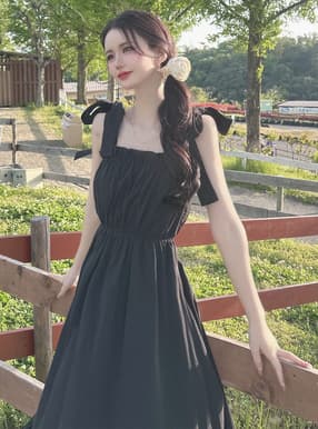 ショルダーリボンフレアワンピース