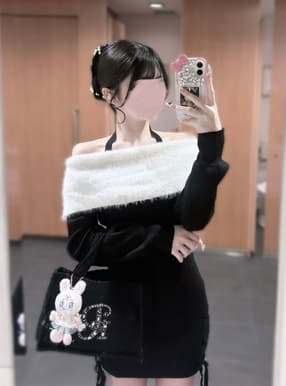 ホルターネックシャギーオフショルダーレースアップリブニットミニワンピース