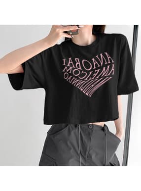 ハートロゴプリントTシャツ