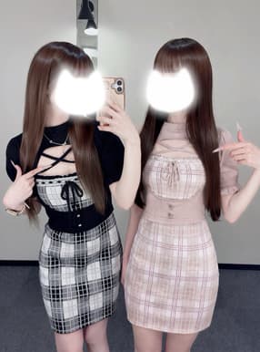 チェック柄キャミソールミニワンピース×フロントオープンボレロニットアンサンブル