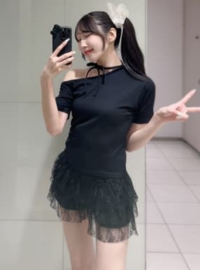 3wayストラップ付きワンショルダーTシャツ