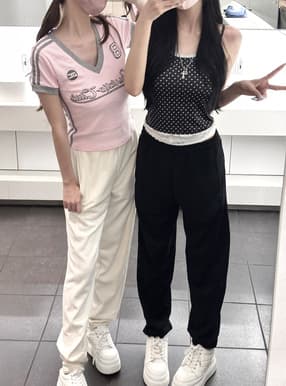 カーブデザインスウェットパンツ