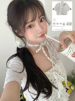 カップ付き小花柄キャミソール×シアーリボンカーディガンアンサンブル