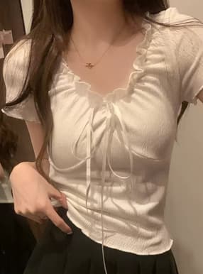 フリルリボンカットソー